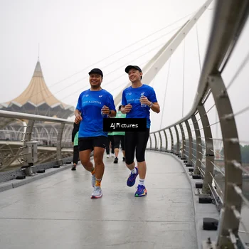 Runner Photo 8543632