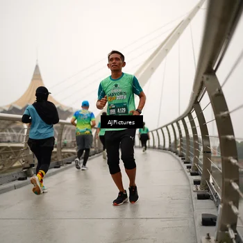 Runner Photo 8543634
