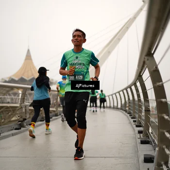 Runner Photo 8543639