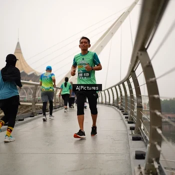 Runner Photo 8543642