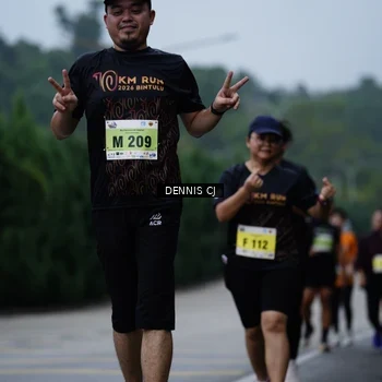 Runner Photo 8543643