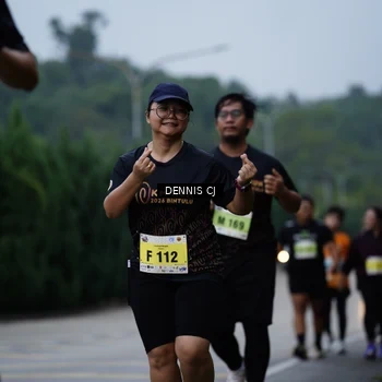 Runner Photo 8543646