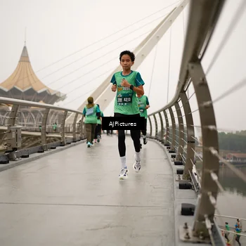 Runner Photo 8543653