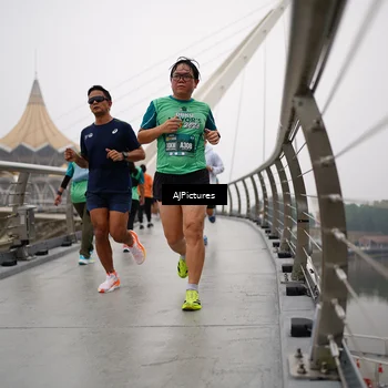 Runner Photo 8543658