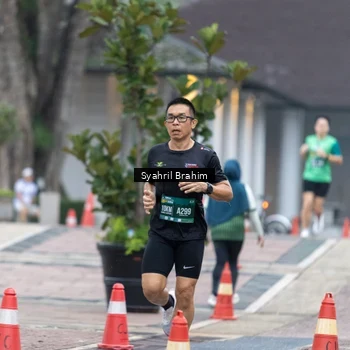 Runner Photo 8543664