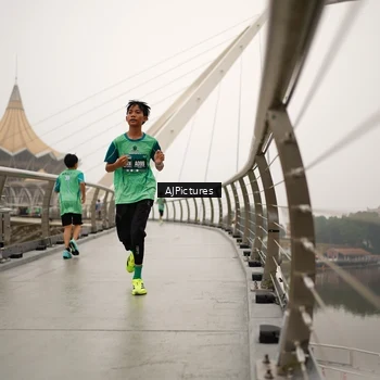 Runner Photo 8543665