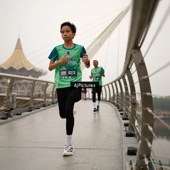 Runner Photo 8543666