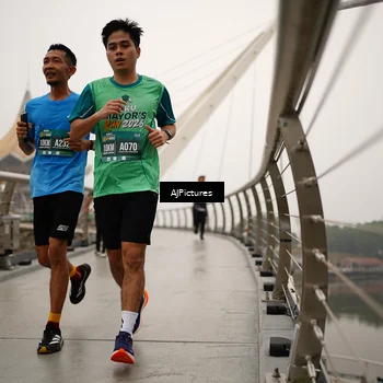 Runner Photo 8543688
