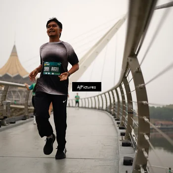 Runner Photo 8543696