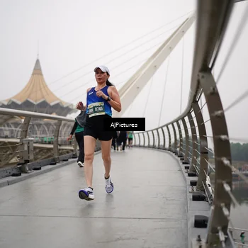 Runner Photo 8543697