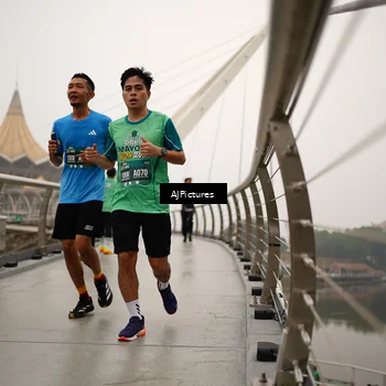 Runner Photo 8543702