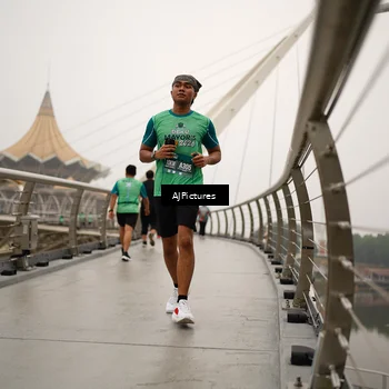 Runner Photo 8543703
