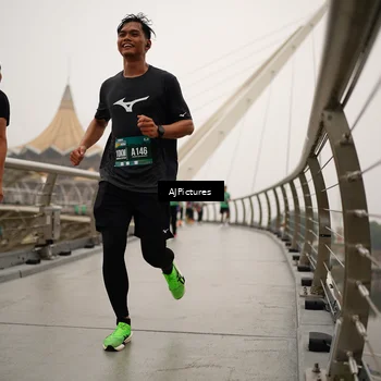 Runner Photo 8543710