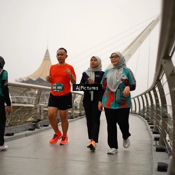 Runner Photo 8543721