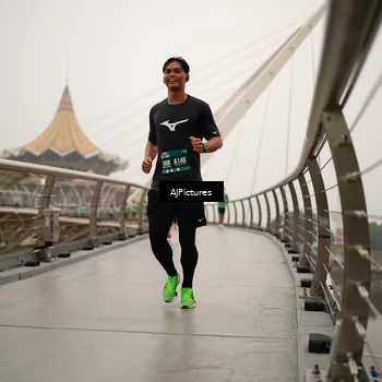 Runner Photo 8543722