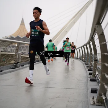 Runner Photo 8543725