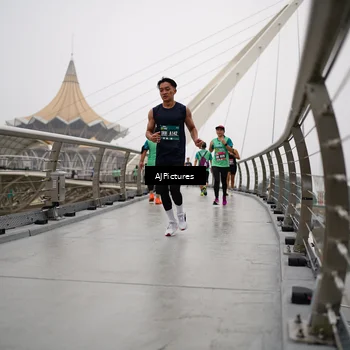 Runner Photo 8543730