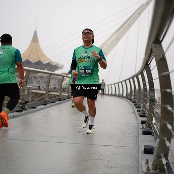 Runner Photo 8543731