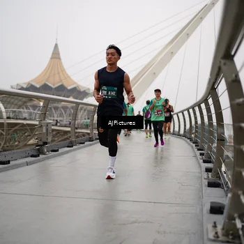 Runner Photo 8543733
