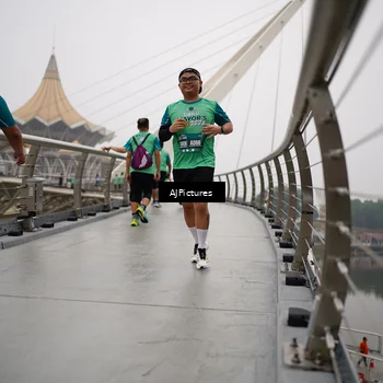 Runner Photo 8543736