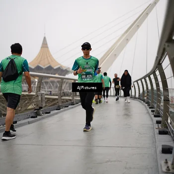 Runner Photo 8543746