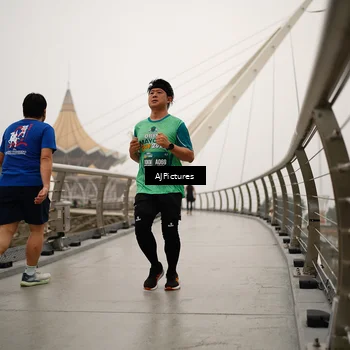 Runner Photo 8543751