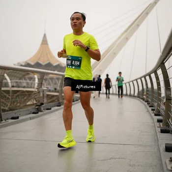 Runner Photo 8543755