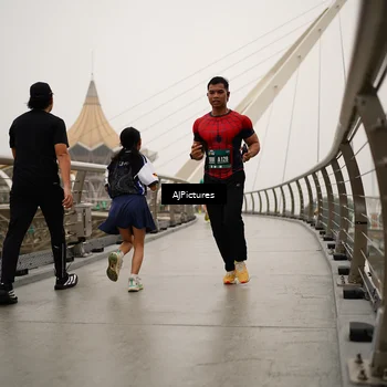 Runner Photo 8543762