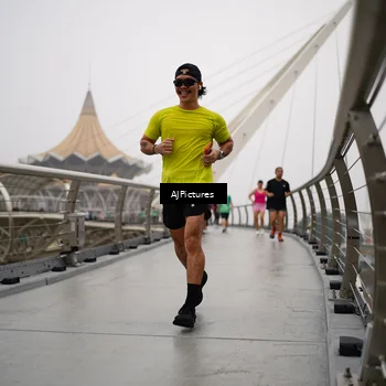 Runner Photo 8543787