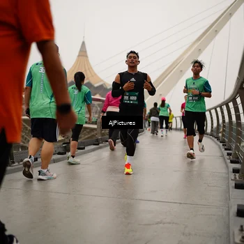 Runner Photo 8543796