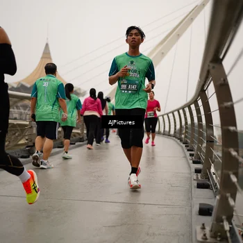 Runner Photo 8543800
