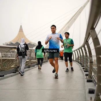 Runner Photo 8543803