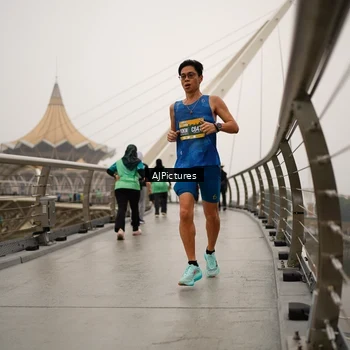 Runner Photo 8543806