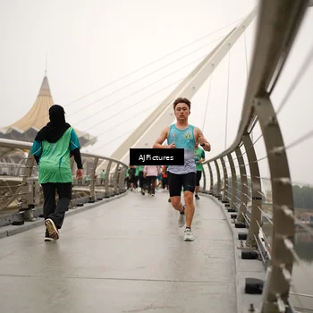 Runner Photo 8543812