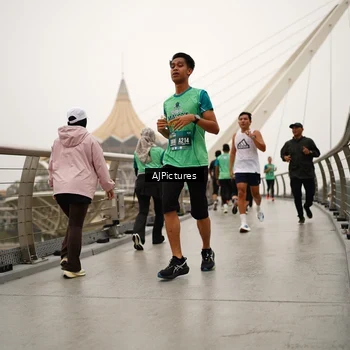 Runner Photo 8543815