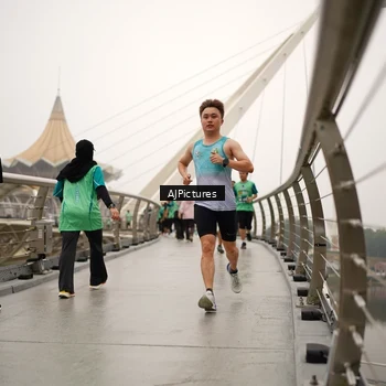 Runner Photo 8543816