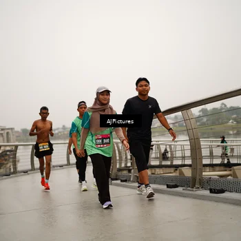 Runner Photo 8543830