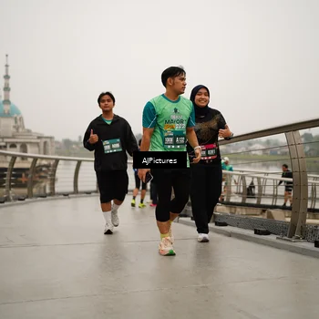 Runner Photo 8543860