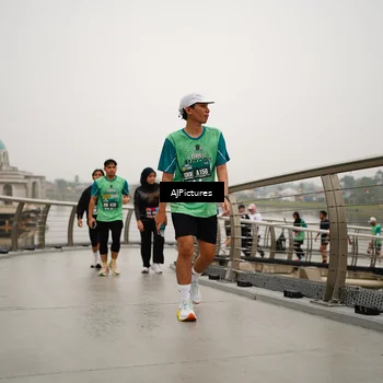 Runner Photo 8543862
