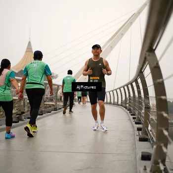 Runner Photo 8543866