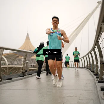 Runner Photo 8543880