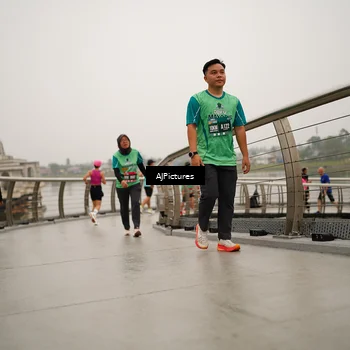 Runner Photo 8543909
