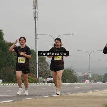 Runner Photo 8543914