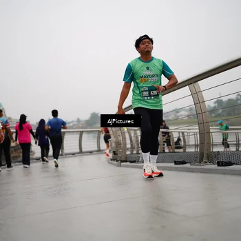 Runner Photo 8543934