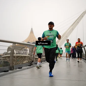 Runner Photo 8543963