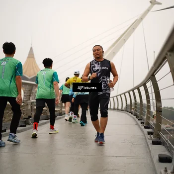 Runner Photo 8543975