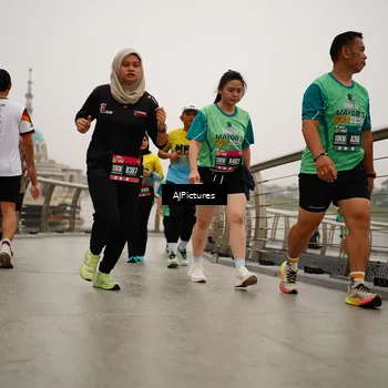 Runner Photo 8544002