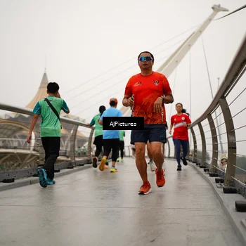 Runner Photo 8544007