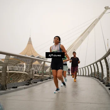 Runner Photo 8544043