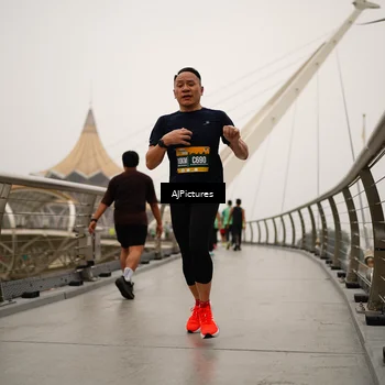 Runner Photo 8544062